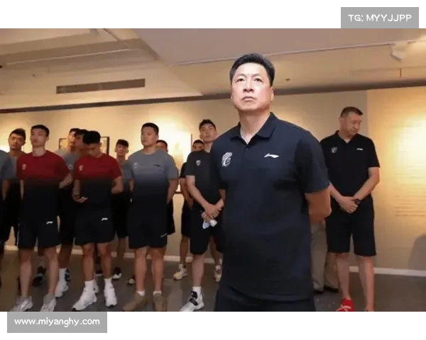 黎伊扬女友晒恩爱合照,甜蜜瞬间引发网友热议(黎伊扬首秀) 黎伊扬女友晒恩爱合照,甜蜜瞬间引发网友热议(黎伊扬首秀)