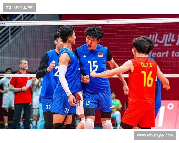 中国男排迎来新篇章:比利时名帅维塔尔·海宁接任主教练(男排国少) 中国男排迎来新篇章:比利时名帅维塔尔·海宁接任主教练(男排国少)